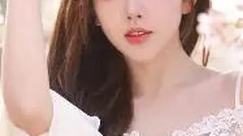 “数字经济发展新引擎：电竞指导员助力青年就业拓展黄金赛道”