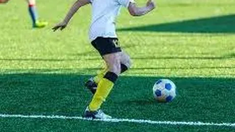 篮球场防守入门攻略：掌握技巧，精进比赛表现